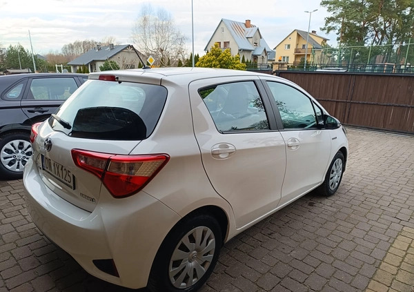 Toyota Yaris cena 55000 przebieg: 120000, rok produkcji 2018 z Chełm małe 781